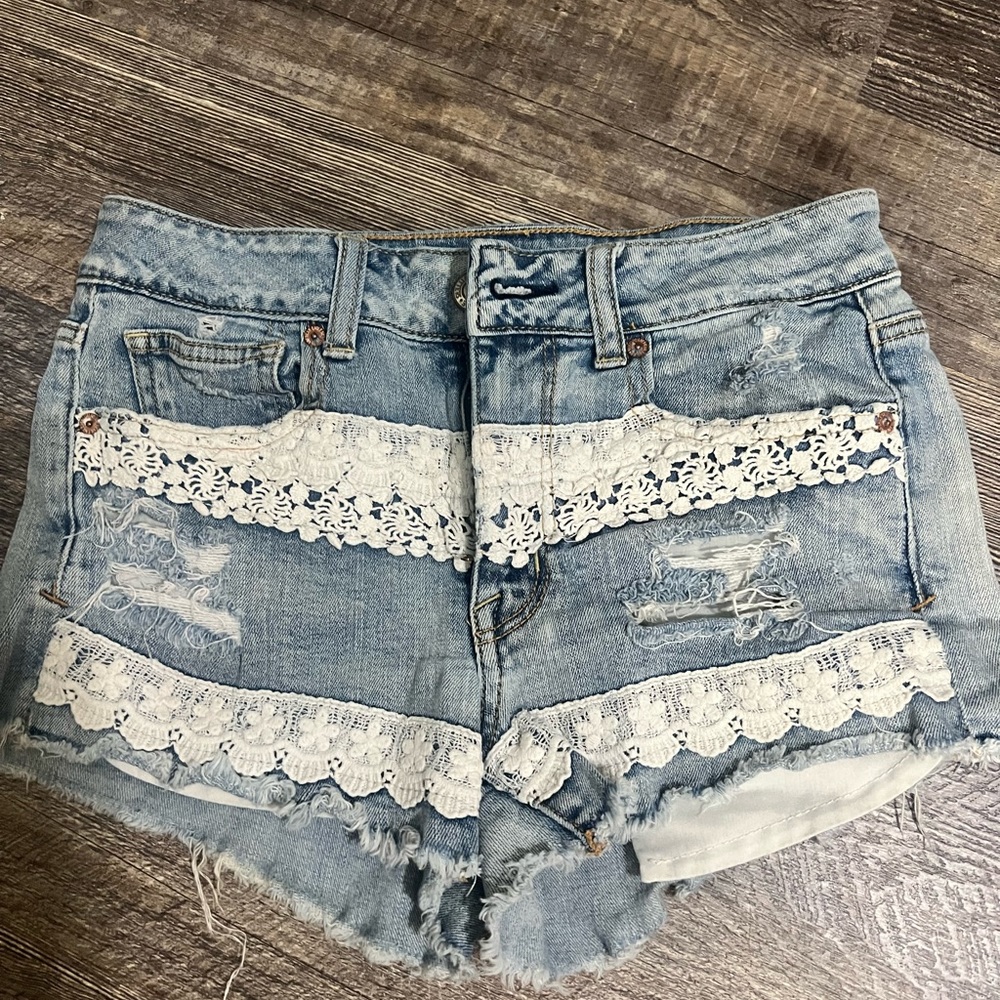 AE high rise shortie. Size 4!